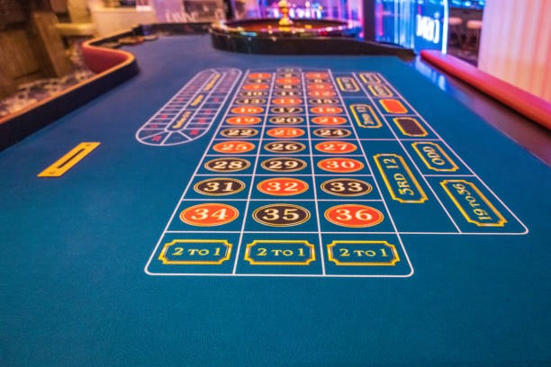 sangwin606 baccarat table interface showing bet slips and live dealer feed